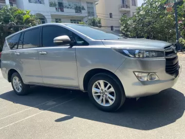 TOYOTA INNOVA - 2018