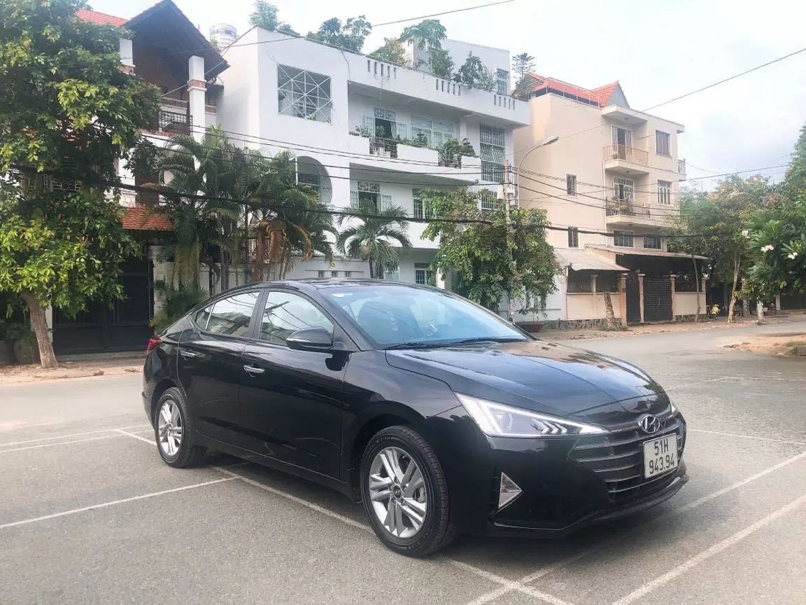 ELANTRA