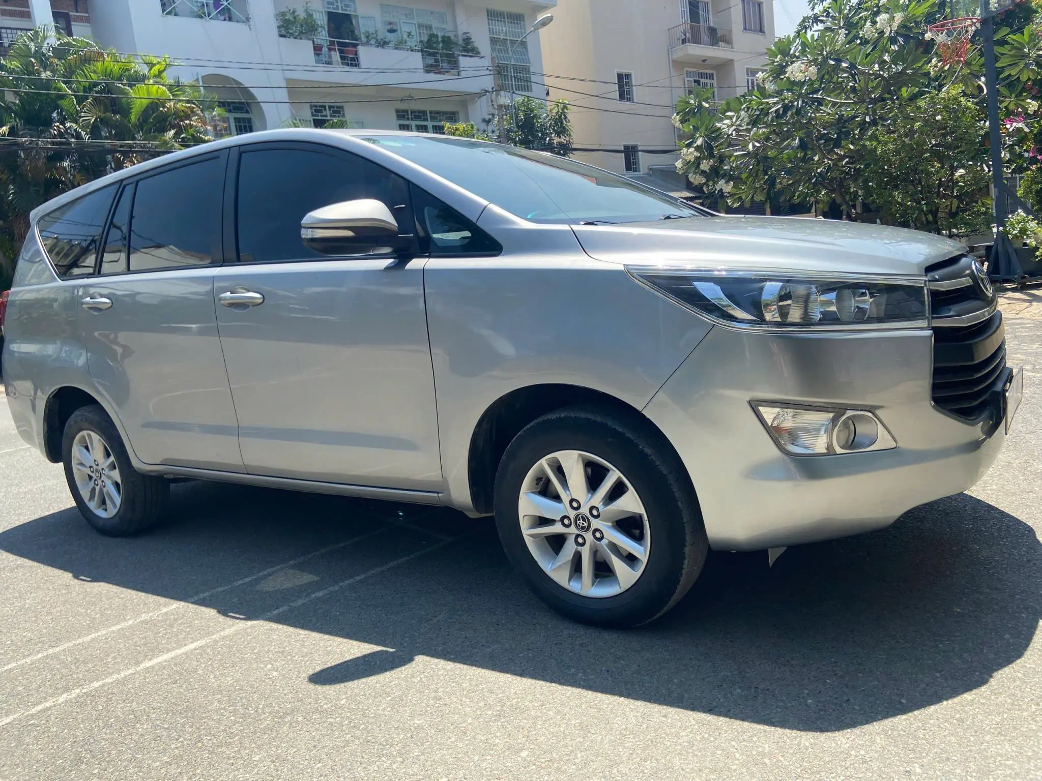 TOYOTA INNOVA - 2018