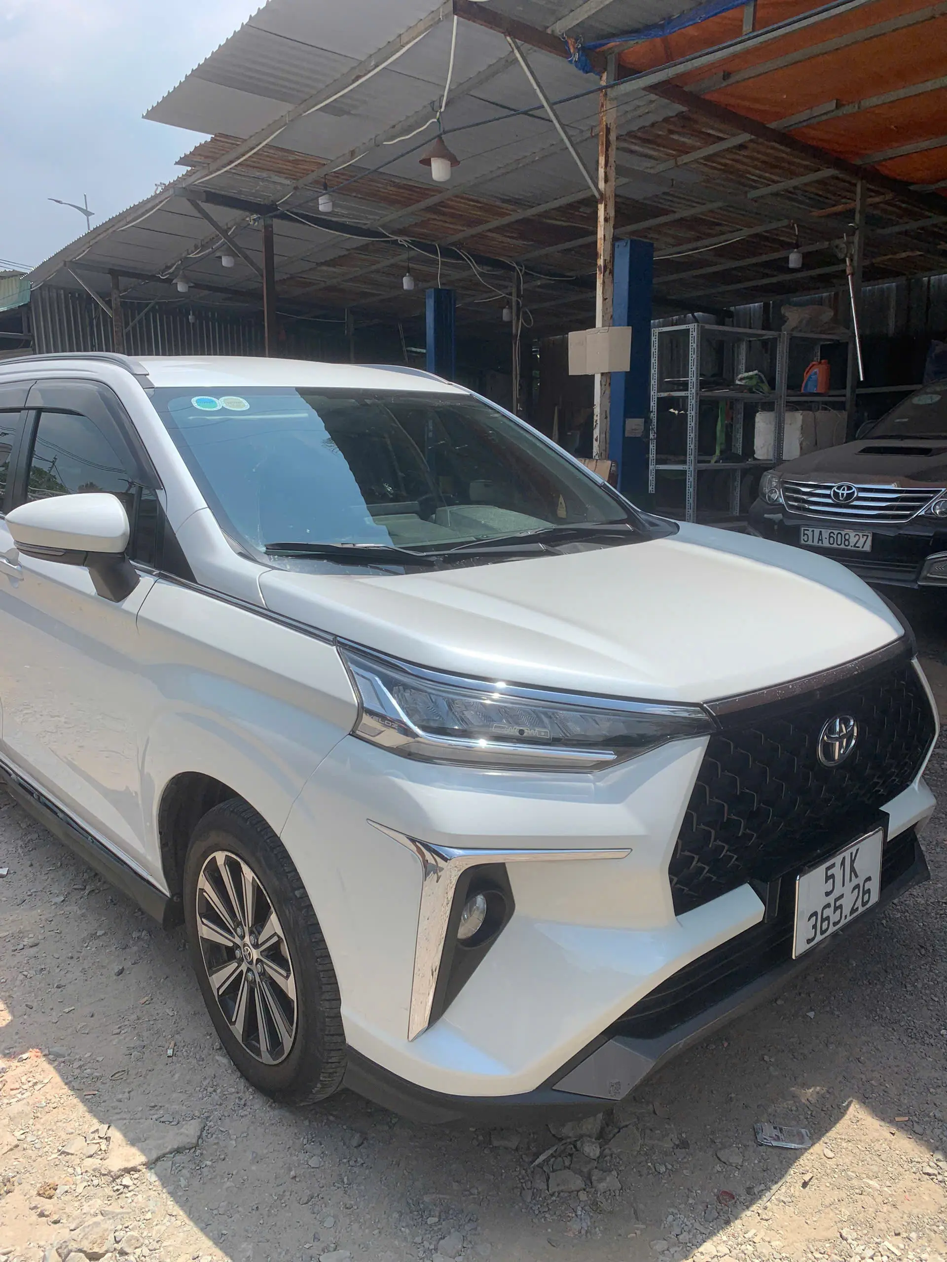 TOYOTA- VELOZ